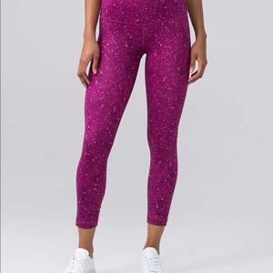 🍋Lululemon High times luxtreme pant💜💖